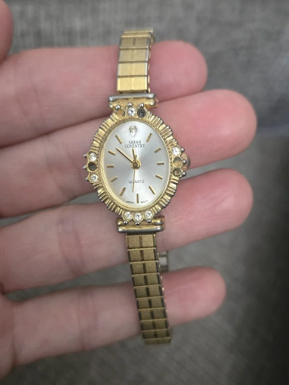 Sarah Coventry Quartz Gold Tone w/Rhinestones Stretch Band Watch